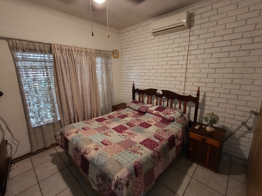 2 Bedroom Property for Sale in Rustenburg Central North West